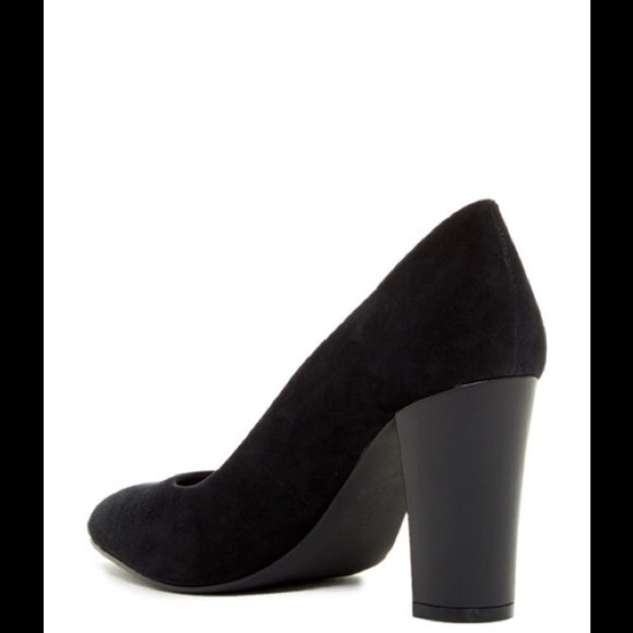 SOLD Tahari Black Suede Pump Shoe Block Heel 8.5 - Picture 2 of 4